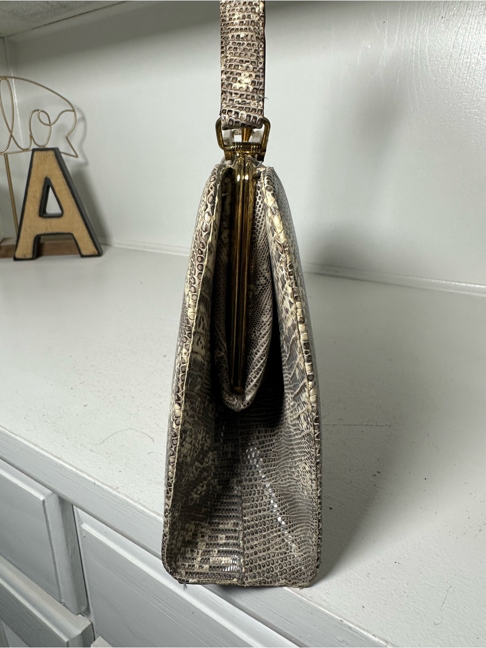 **SOLD**Vintage Genuine Snakeskin Handbag Exotic Leather Top Handle Structured - Picture 4 of 10